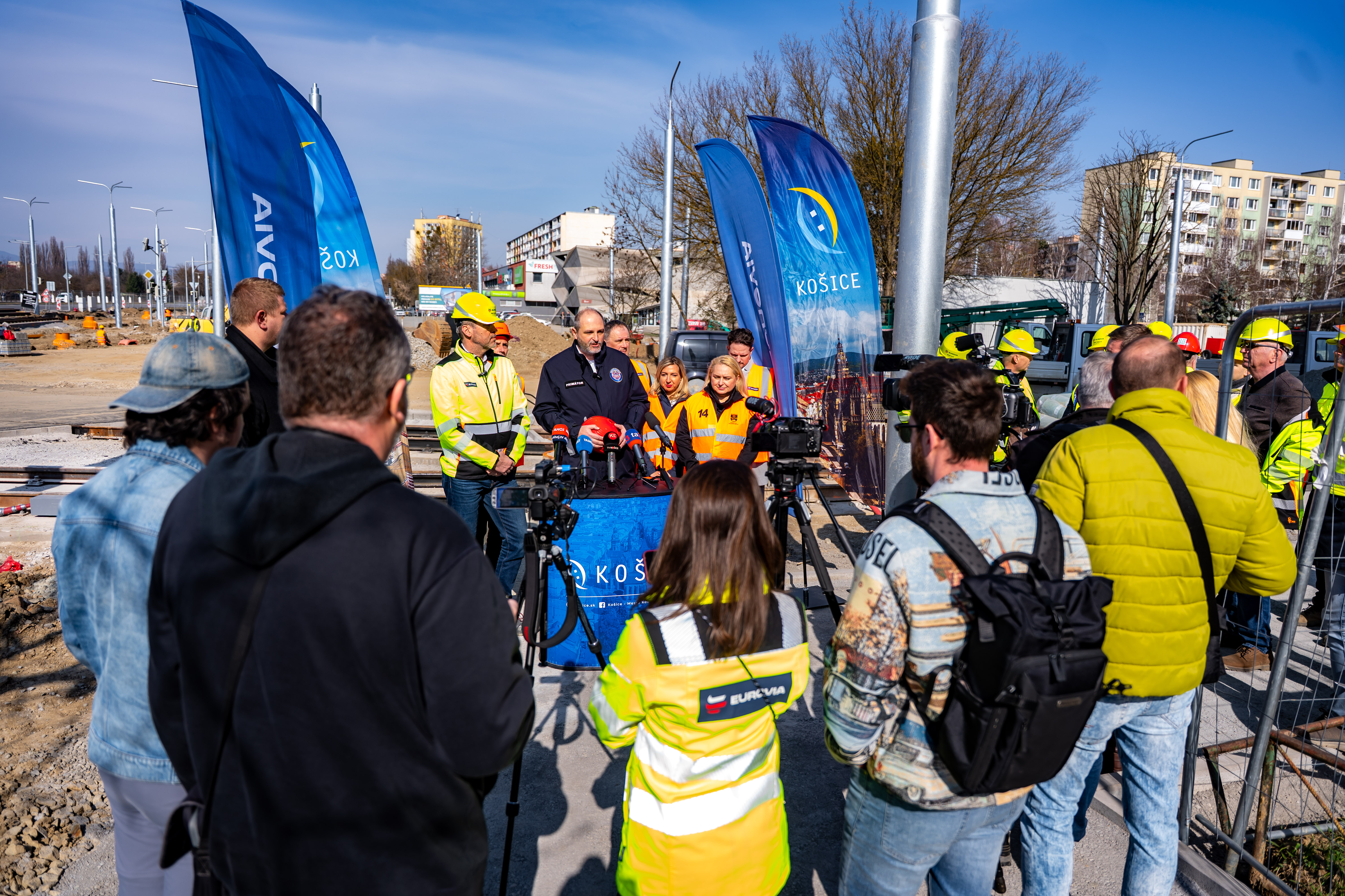 Tlacovy brifing - Modernizacia elektrickovych trati MET 2-1-2